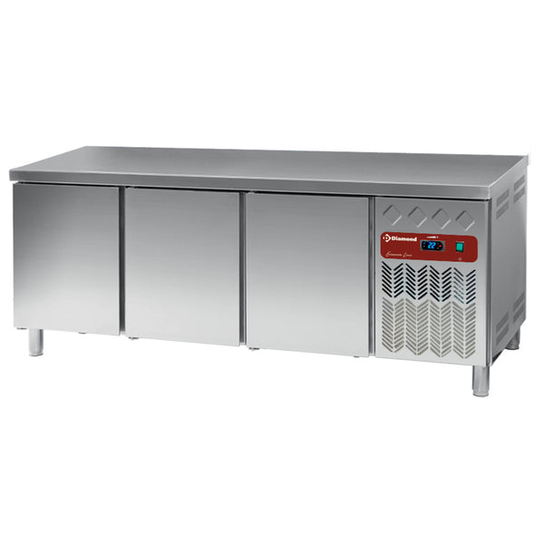 Diamond Kühltisch, belüftet, 3 Türen EN 600x400 (550L)