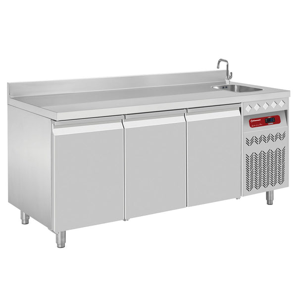 Diamond Umluft- Kühltisch "für die Wand", 3 Türen GN 1/1, 405 Lit. mit Waschbecken