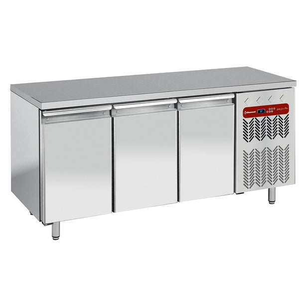 Diamond Gefriertisch, belüftet, 3 Türen GN 1/1