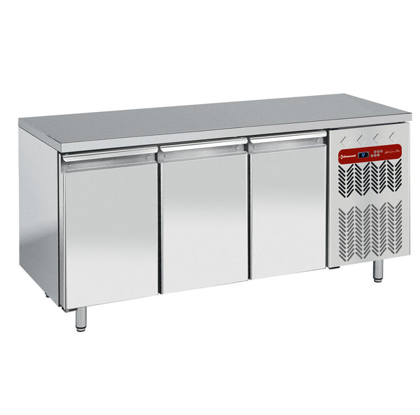 Diamond Kühltisch, belüftet, 3 Türen GN 1/1