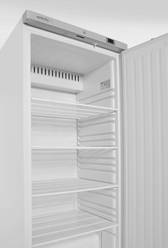 Arktic Kühlschrank in weiß lackiertem Stahlgehäuse