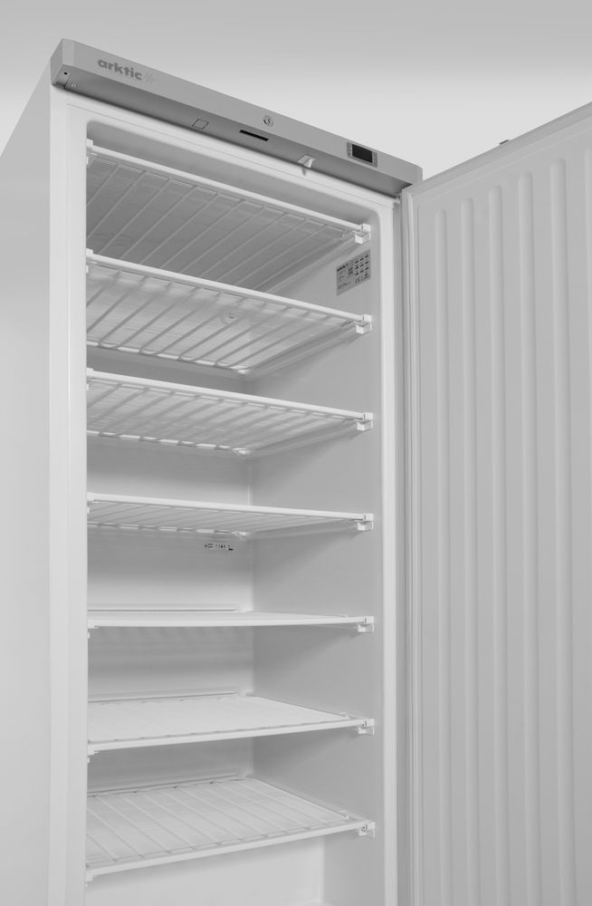 Arktic Gefrierschrank in weiß lackiertem Stahlgehäuse