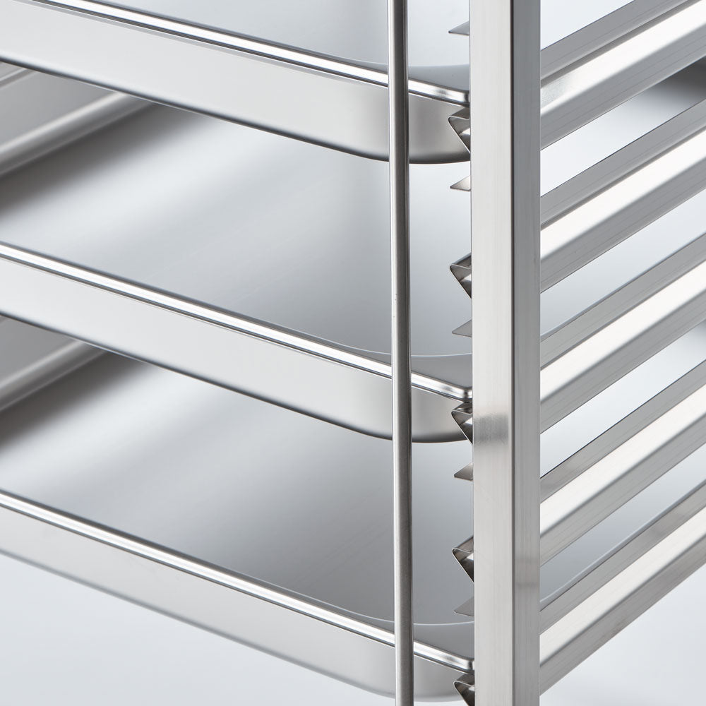Stalgast Tablettwagen aus Edelstahl, passend für 14 x GN 2/1, 590 x 670 x 1735 mm (BxTxH)