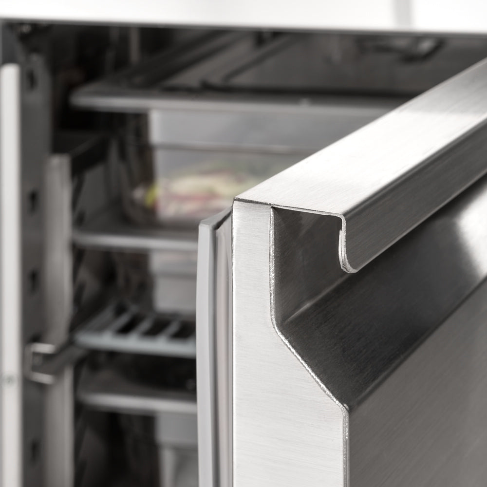 Stalgast Starline Edelstahl Kühltisch, 3-türig, GN 1/1, 1365x700x875 mm (BxTxH), ohne Aufkantung
