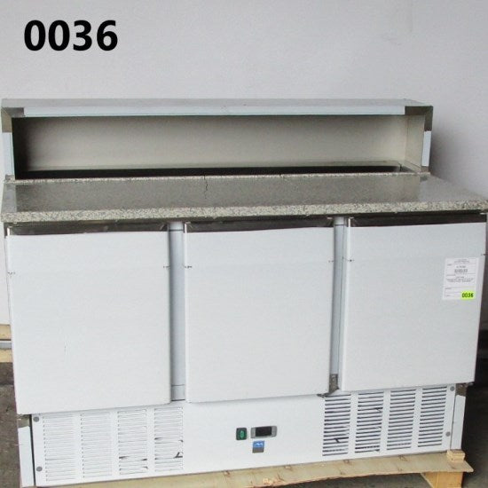 Pizzadette mit 3 Türen GN 1/1, 8x GN 1/6 H=150 mm, 0°/+8°C - BESCHÄDIGT