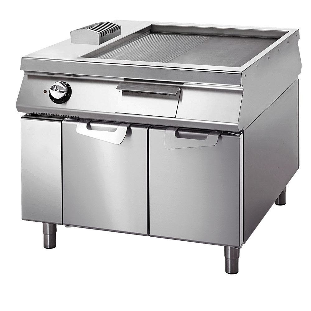 Elektro-Grillplatte ½ glatt ½ gerillt auf Unterbau mit Türen, Bedienung beidseitig